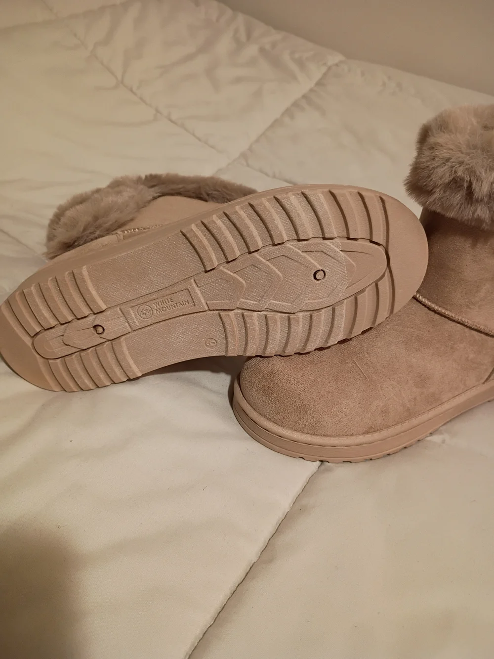White Mountain Tan Faux Fur Cuff Winter Boots Like New